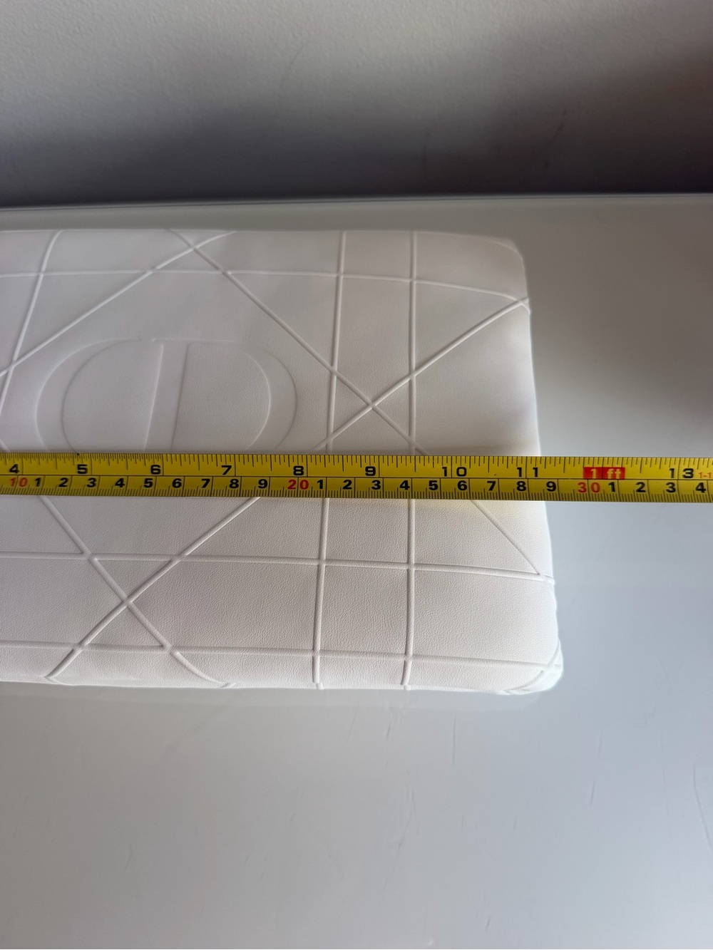 Dior White Embossed CD Cosmetic Pouch new - Picture 5 of 7